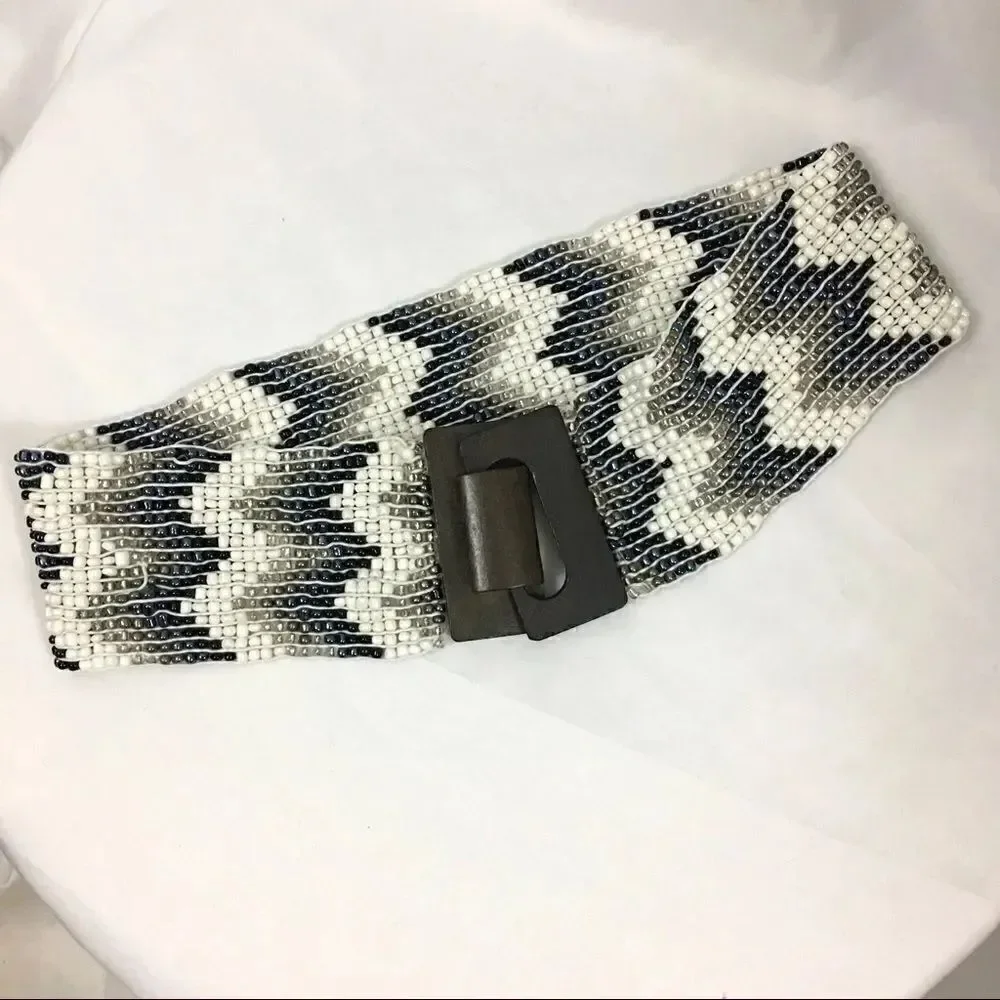 Large Seas Bead stretch belt with wooden buckle